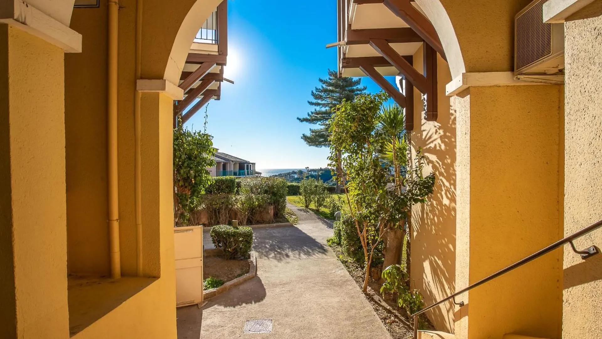 Apartment Village Cap Esterel - L'Esquinade-109 By Interhome Saint-Raphael  France