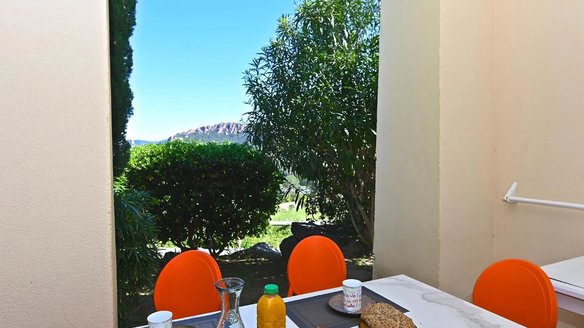 Apartment Village Cap Esterel - L'Esquinade-109 By Interhome Saint-Raphael